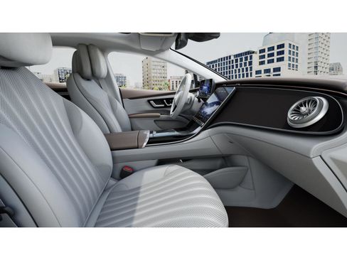 Used 2023 Mercedes-Benz EQS 450+ Sedan image 4