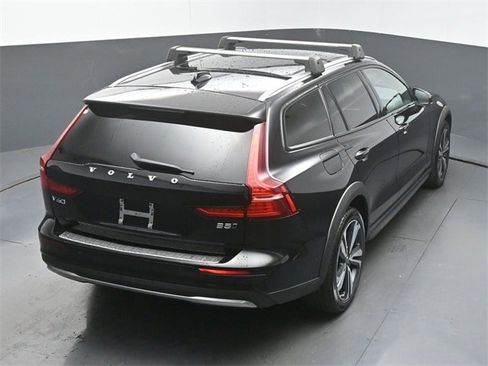 Used 2023 Volvo V60 B5 Cross Country Plus w/ Climate Package AWD/4WD image 47
