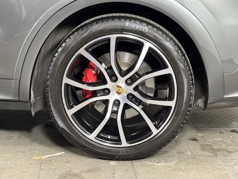 Certified 2023 Porsche Cayenne GTS image 12