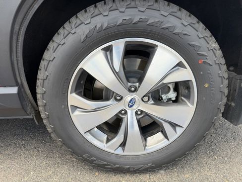 Used 2021 Subaru Ascent Premium w/ Convenience Package AWD/4WD image 8