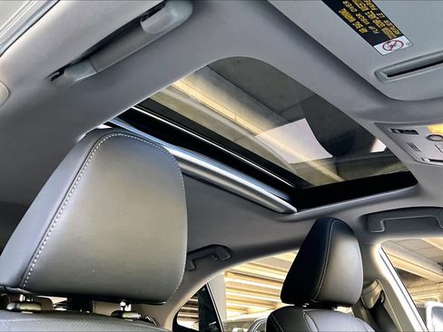 Used 2018 Lexus IS 300 w/ Accessory Package image 13