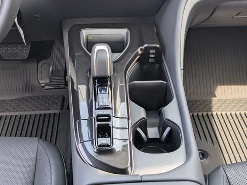 New 2026 Toyota Crown Signia AWD/4WD image 19