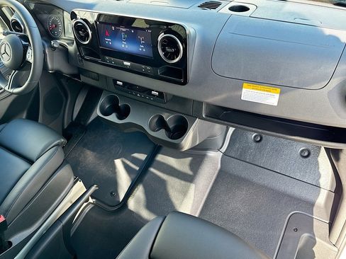 New 2026 Mercedes-Benz Sprinter 2500 image 24