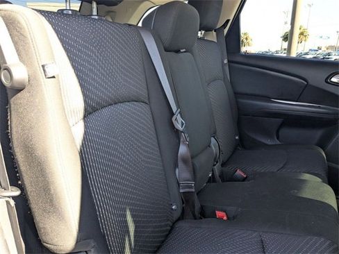 Used 2020 Dodge Journey SE image 36