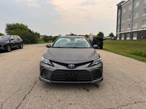 Used 2021 Toyota Camry LE FWD image 12