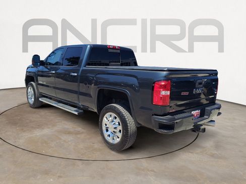 Used 2018 GMC Sierra 2500 Denali w/ Duramax Plus Package AWD/4WD image 8