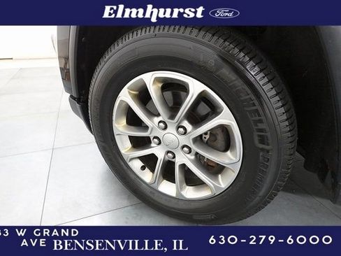 Used 2015 Jeep Grand Cherokee Limited w/ Luxury Group II image 31