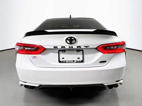 Used 2022 Toyota Camry XSE image 6