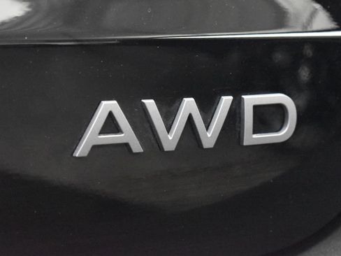 Used 2025 Nissan Kicks S AWD/4WD image 9