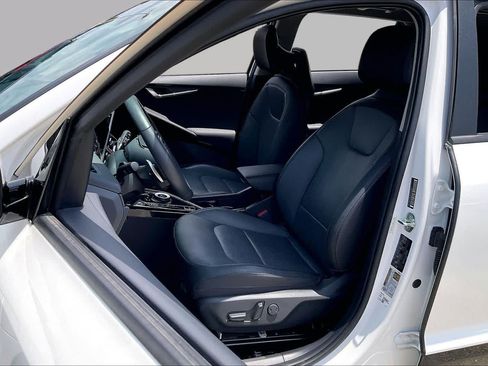 Used 2024 Kia Niro EX FWD image 7
