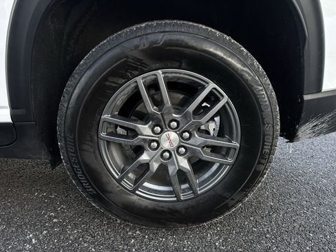 Certified 2025 GMC Acadia Elevation image 33