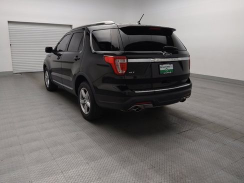 Used 2018 Ford Explorer XLT w/ Equipment Group 202A FWD image 5