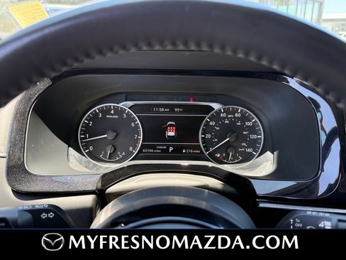 Used 2022 Nissan Pathfinder SV FWD image 22