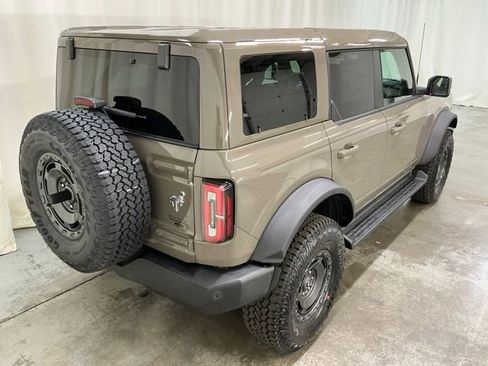 New 2025 Ford Bronco Outer Banks w/ Sasquatch Package image 3