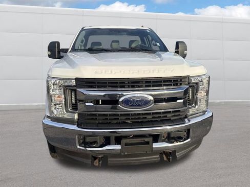 Used 2019 Ford F250 XL w/ STX Appearance Package image 9