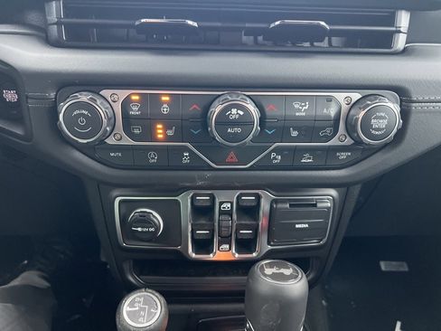 New 2026 Jeep Wrangler Sahara image 33