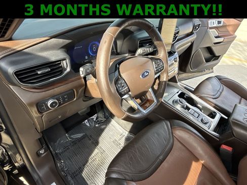 Used 2022 Ford Explorer King Ranch w/ Premium Technology Package image 29