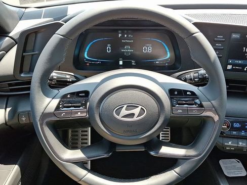 New 2026 Hyundai Elantra SEL Sport FWD image 10