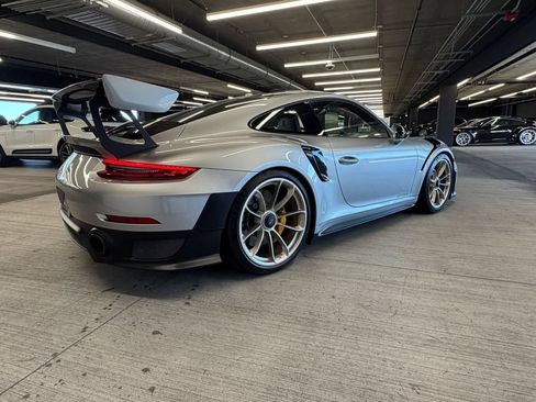 Certified 2019 Porsche 911 GT2 RS RWD image 4