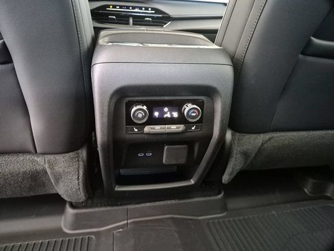 New 2027 Buick Enclave Avenir w/ LPO, Floor Liner Package AWD/4WD image 33