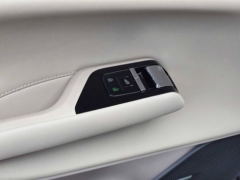 New 2026 Volvo EX90 Ultra image 25