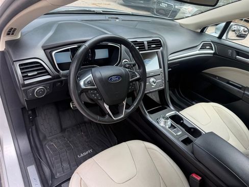 Used 2018 Ford Fusion Titanium AWD/4WD image 12