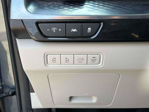 Used 2024 Kia Carnival SX Prestige FWD image 20
