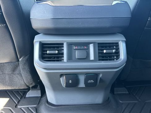 Used 2023 Ford F150 Lariat w/ Equipment Group 502A High AWD/4WD image 30