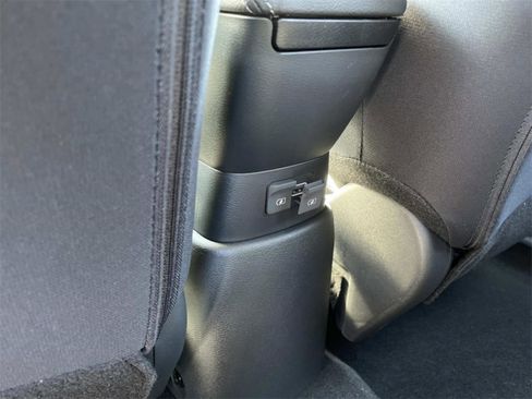 New 2025 Nissan Kicks Play S image 7