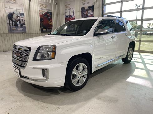 Used 2017 GMC Terrain Denali AWD/4WD image 3