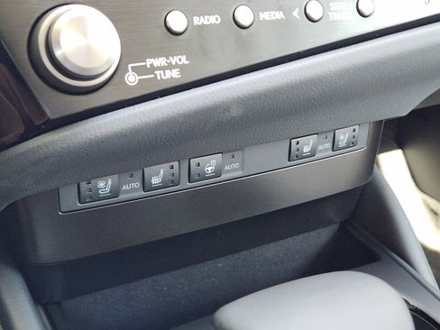 New 2025 Lexus ES 300h w/ Premium Package image 13