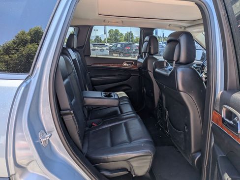 Used 2013 Jeep Grand Cherokee Limited w/ Advance Technology Group AWD/4WD image 33