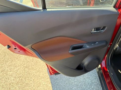 Used 2021 Nissan Kicks SR image 15