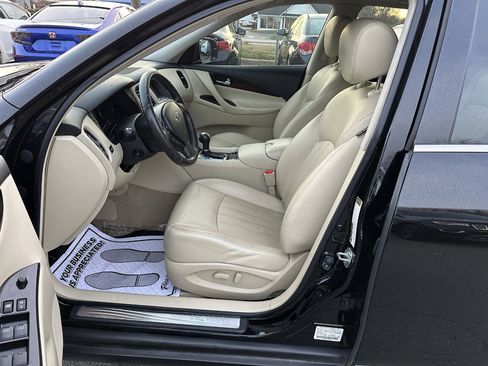Used 2016 INFINITI QX50 AWD w/ Premium Plus Package image 8