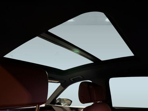 Used 2022 Audi e-tron Premium image 15