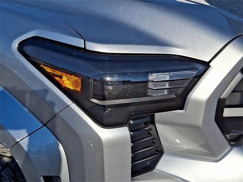 Used 2024 Toyota Tacoma SR5 image 9