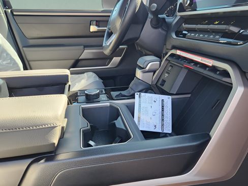 New 2025 Toyota Tundra SR image 11