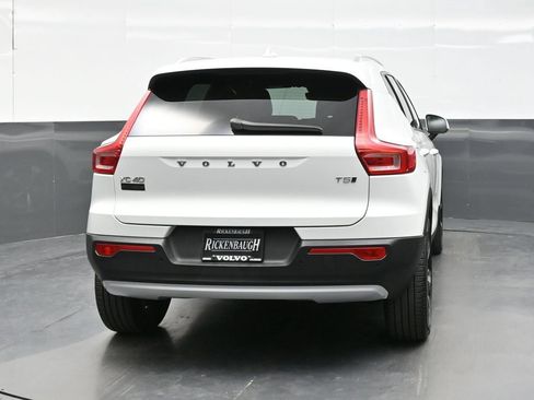 Used 2019 Volvo XC40 T5 Momentum AWD/4WD image 6
