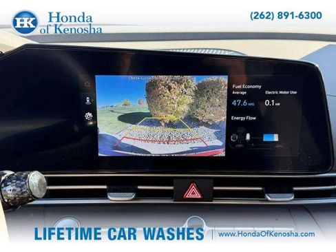 Used 2024 Hyundai Elantra Blue image 15