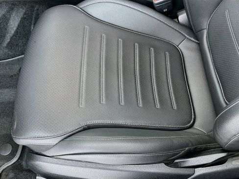 Used 2024 Mercedes-Benz C 300 Sedan image 21