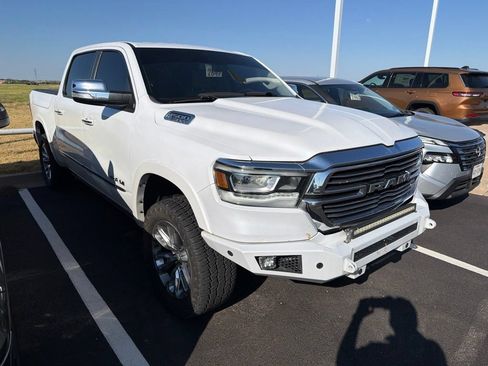 Used 2020 RAM 1500 Laramie AWD/4WD image 6
