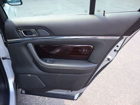 Used 2012 Lincoln MKS AWD image 33
