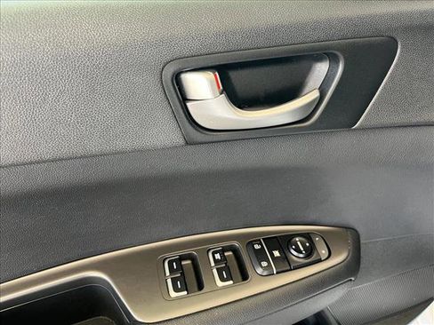 Used 2020 Kia Optima LX FWD image 18