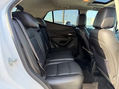 Used 2018 Buick Encore Essence FWD image 28