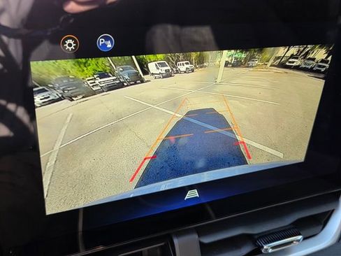 Used 2025 Chevrolet Equinox LT image 30