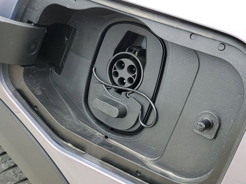 New 2026 Chevrolet Equinox EV LT image 30