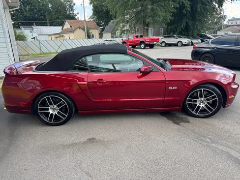 Used 2014 Ford Mustang GT Premium w/ Electronics Package RWD image 9