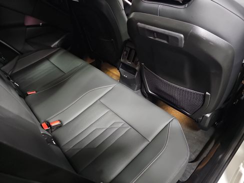 Certified 2025 BMW X3 xDrive30i w/ M Sport Package image 12