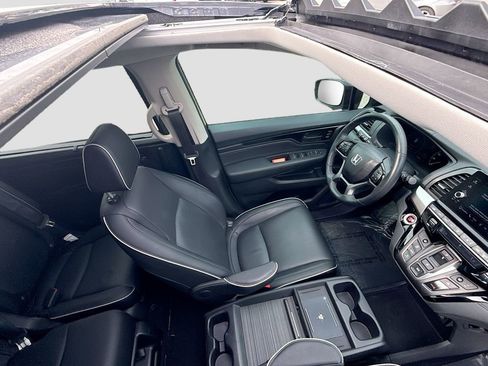 Used 2025 Honda Odyssey Touring image 22