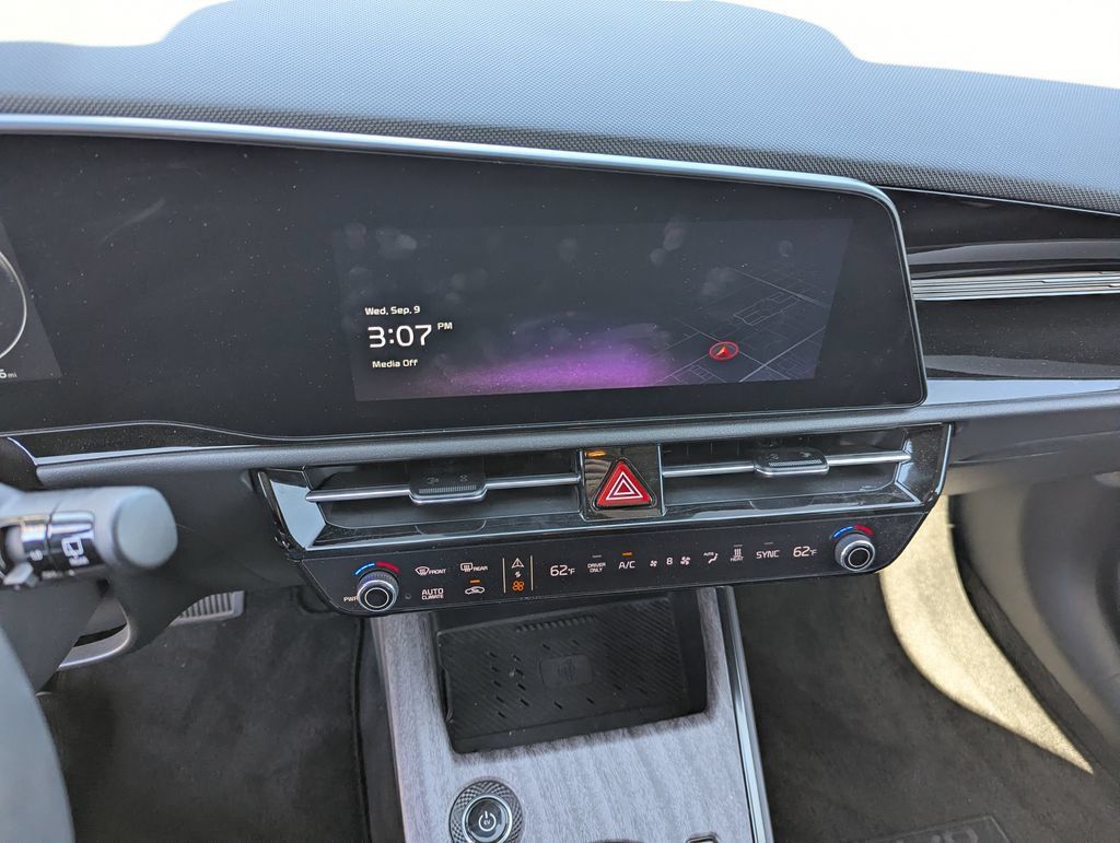 Used 2023 Kia Niro Wind FWD image 16